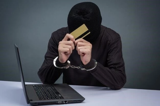 Что делать, если стали жертвой мошенников и произошел слив денег с банковской карты?